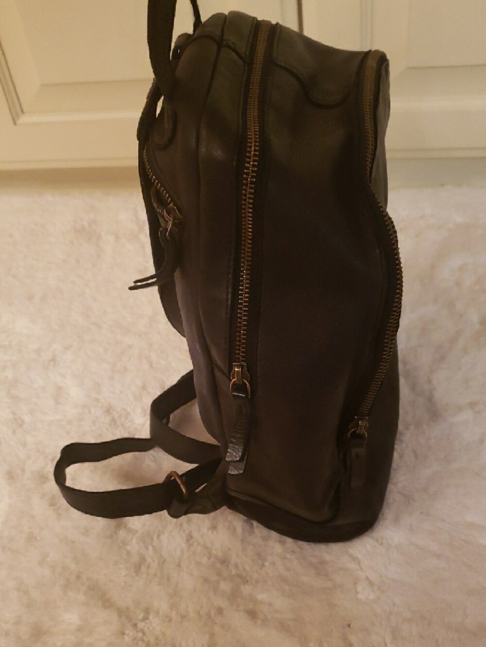 Classic Black Leather Women's Backpack - Unbranded - Picture 4 of 8
